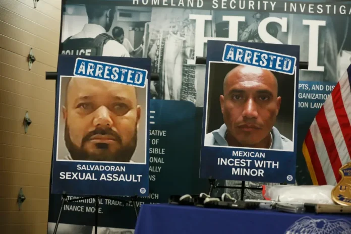 Según el DHS, estos acosadores sexuales tenían antecedentes penales espeluznantes