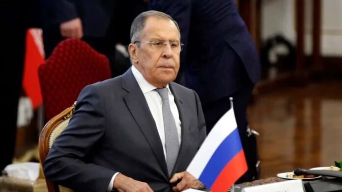 Lavrov propone cumbre de potencias mientras crece tensión global. (EFE)