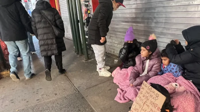 Casi 1 millón de niños viven en la pobreza en NYC. Crédito: Edwin Martínez | Impremedia