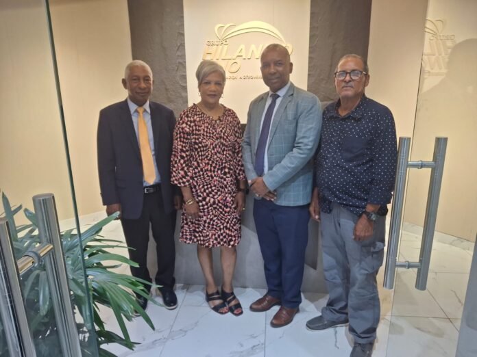 Erasmo Chalas Tejeda, Milbian Chalas, Rafael De Los Santos y Eugenio Marte durante una visita a los estudios de Hilando Fino Tv donde se produce el programa Advertencia