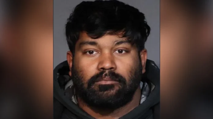 Chowdhury, copropietario del supermercado BD Fresh, escogió a sus víctimas para realzar su reputación y defender el honor de su esposa, también condenada. Crédito: U.S. Attorney's Office | AP